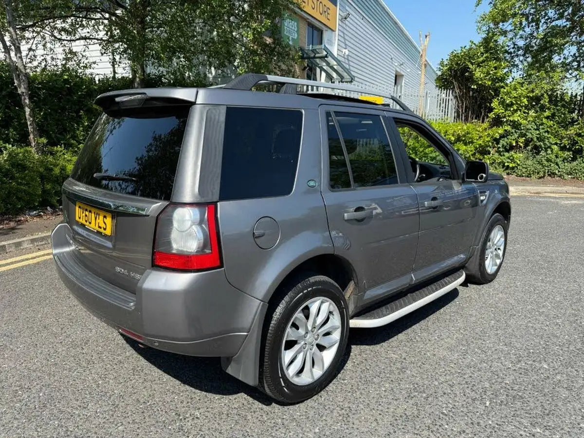 2010-land-rover-freelander-2-22sd4-hse-big-3
