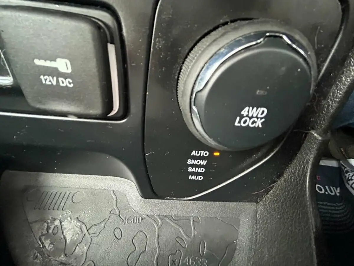 2016-jeep-renegade-20multijet-ii-limited-ss-big-44