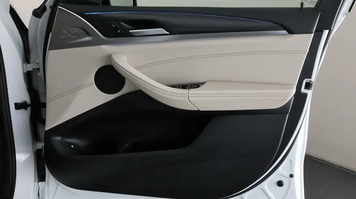 2022-bmw-x3-20-xdrive-30e-m-sport-big-14