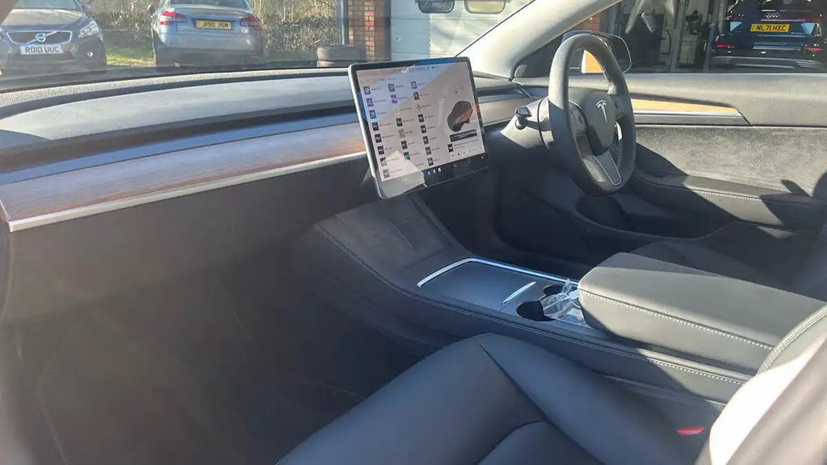 2021-tesla-model-3-e-long-range-awd-big-9