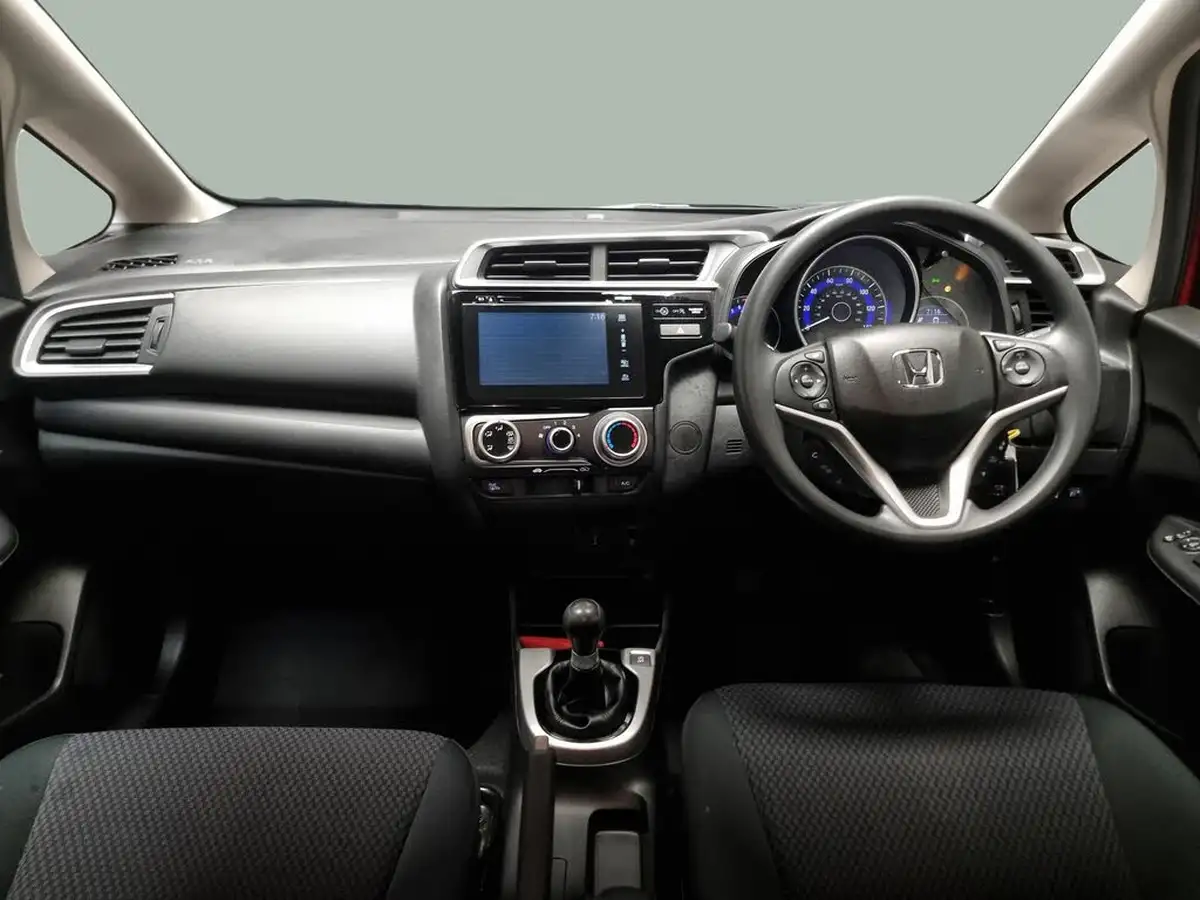 2019-honda-jazz-13-i-vtec-se-navi-big-6