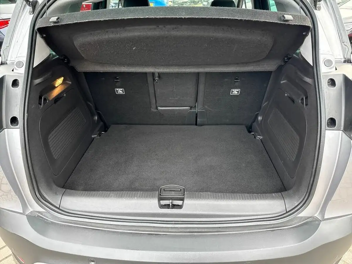 2021-vauxhall-crossland-12-sri-nav-130ps-big-9