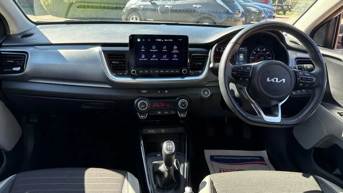 2022-kia-stonic-10-t-gdi-connect-big-5