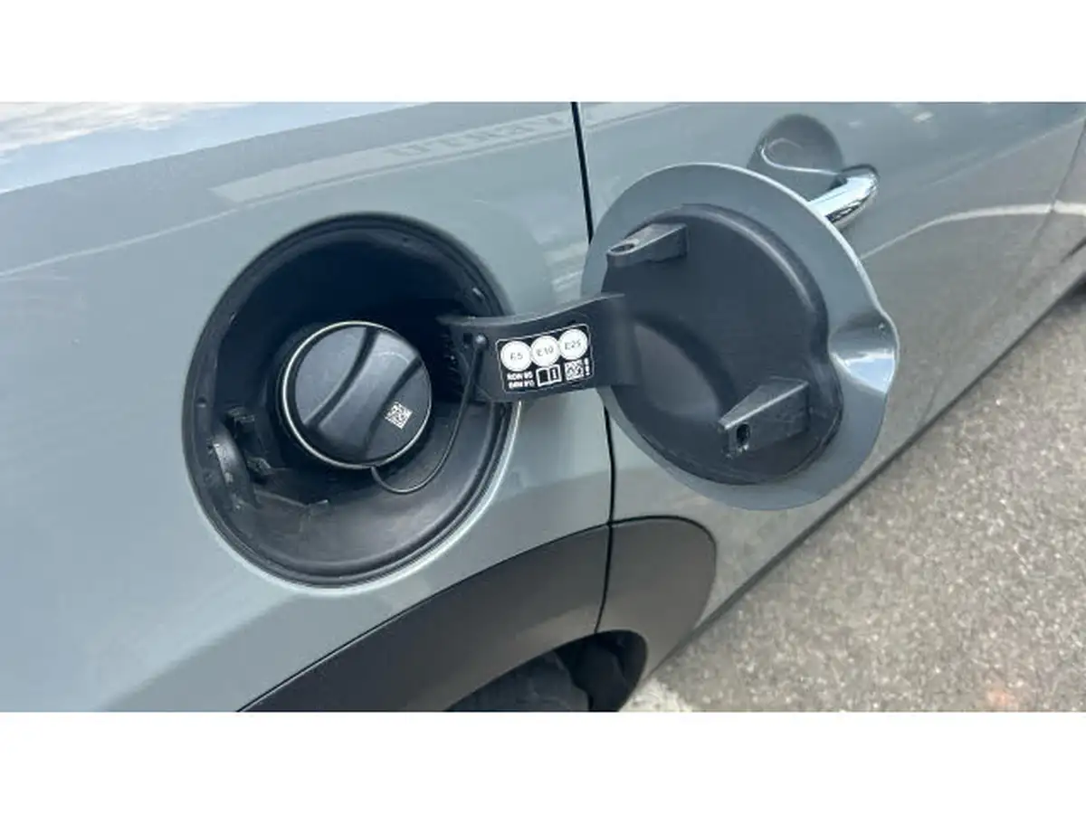 2021-mini-cooper-15-one-classic-5d-big-35