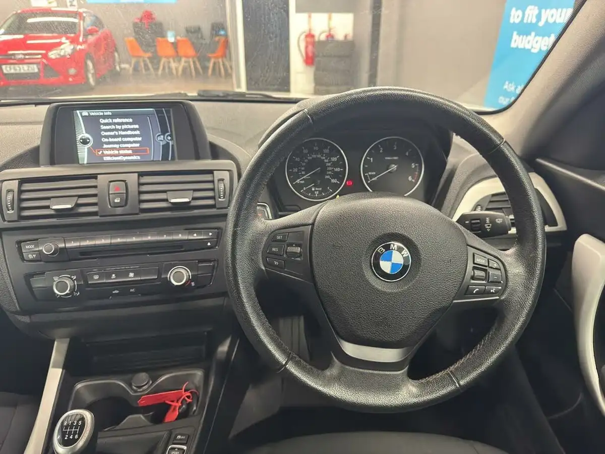 2013-bmw-1-series-20td-116d-se-116bhp-sports-hatch-3d-big-7