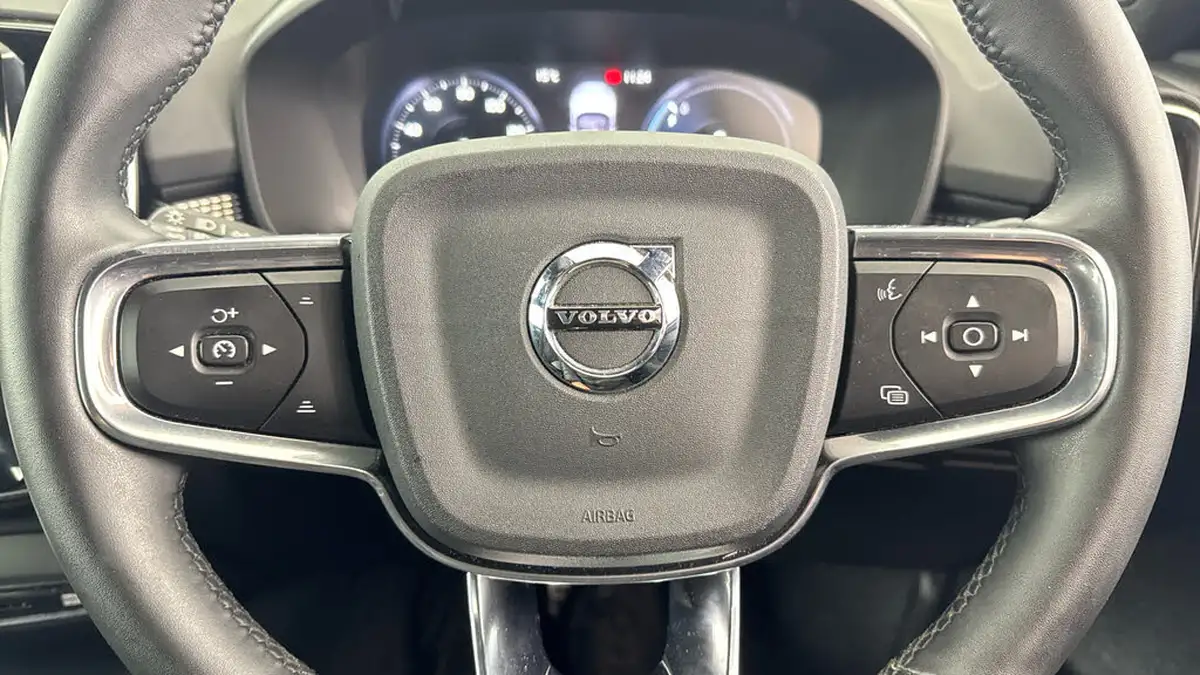 2021-volvo-xc40-15-t5-r-design-262bhp-big-19
