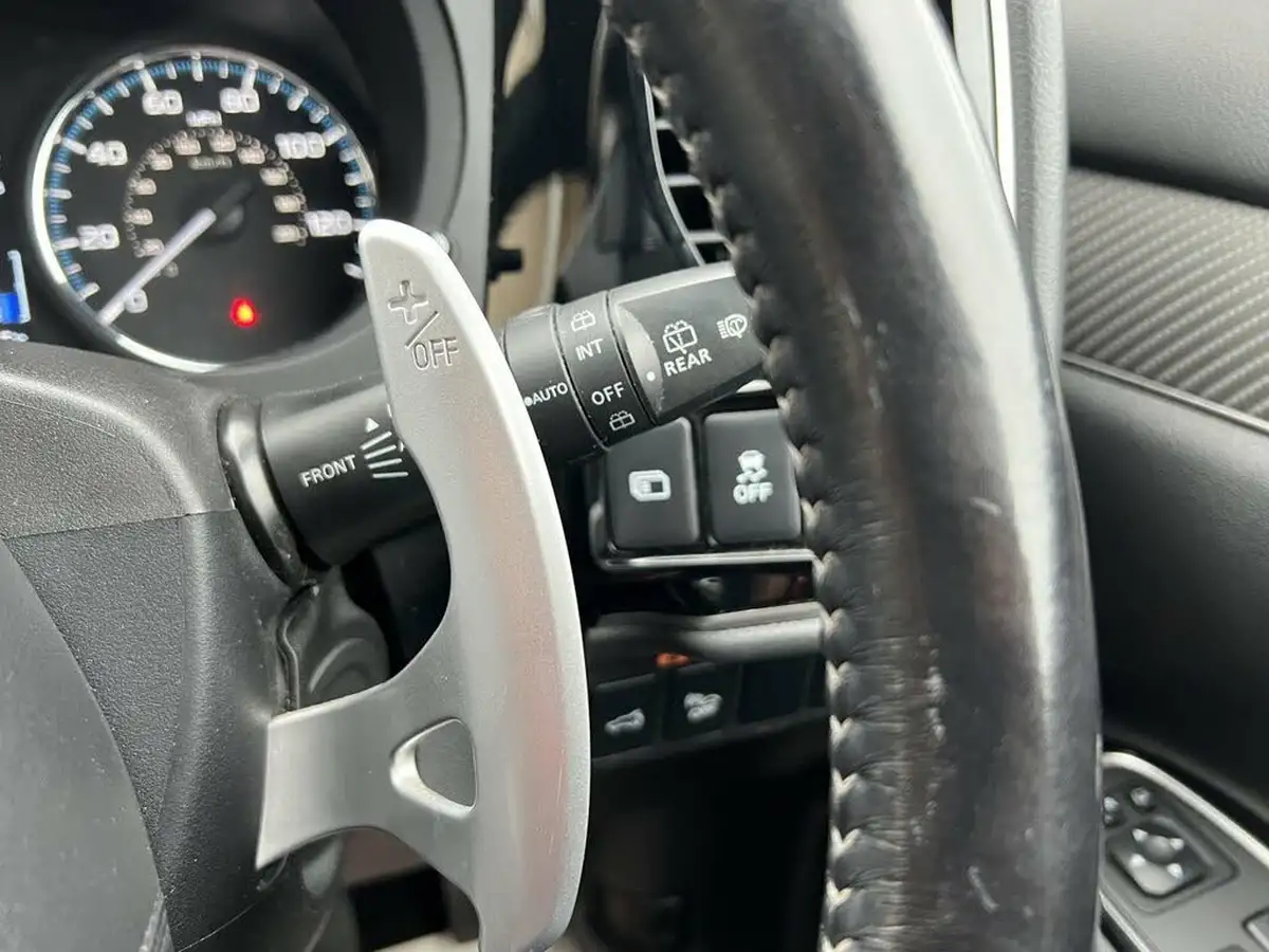 2018-mitsubishi-outlander-24-5h-phev-big-54