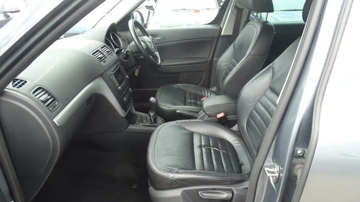 2011-skoda-yeti-20td-elegance-172ps-4x4-big-36