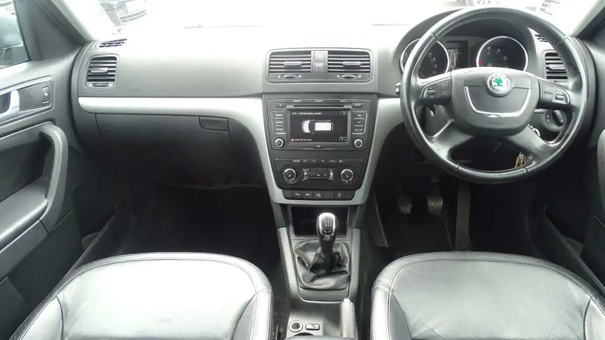 2011-skoda-yeti-20td-elegance-172ps-4x4-big-40