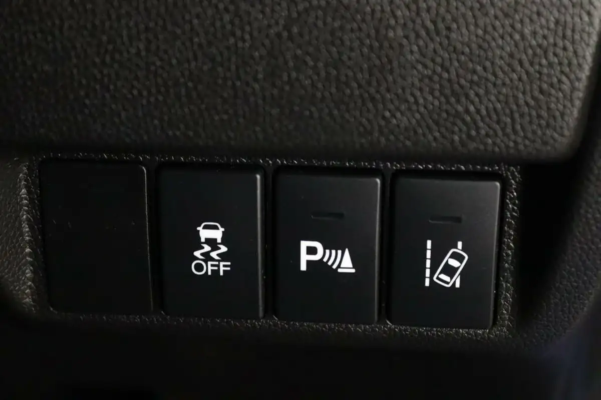 2020-honda-jazz-13-i-vtec-ex-cvt-big-18