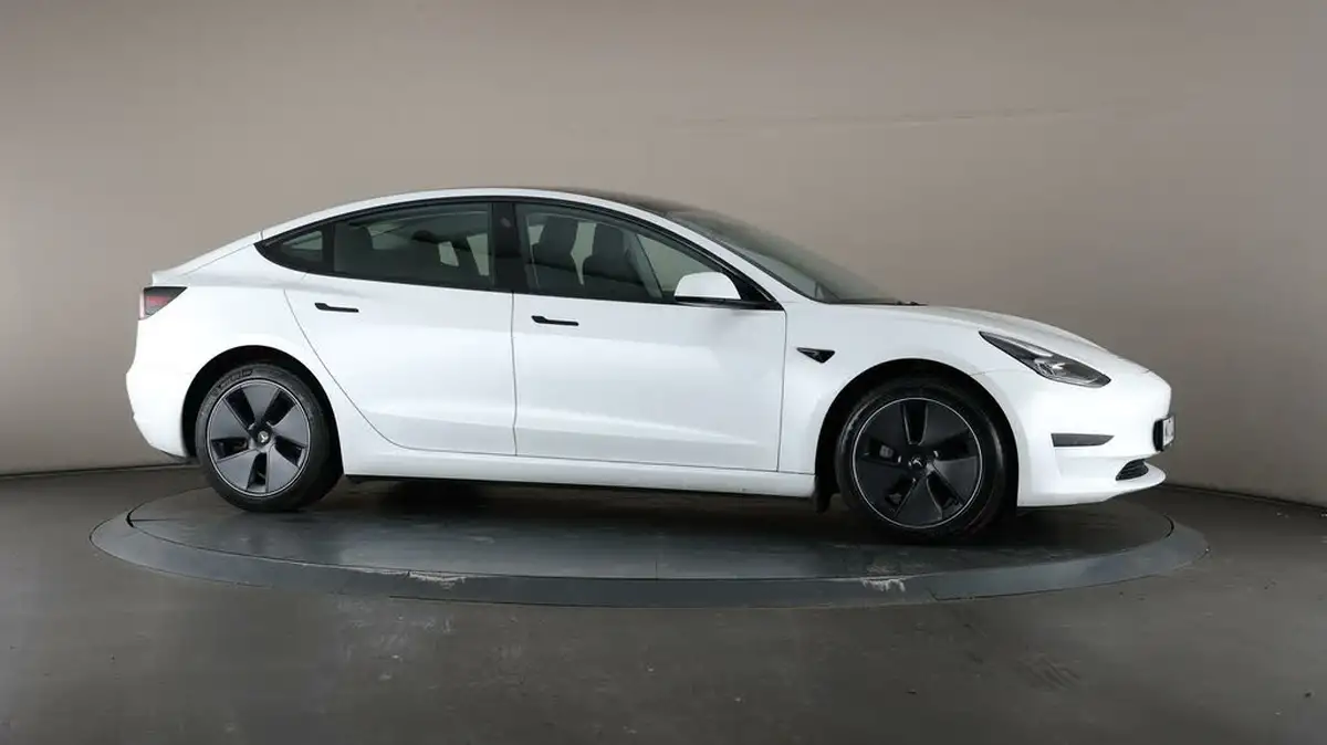 2021-tesla-model-3-e-standard-plus-big-50