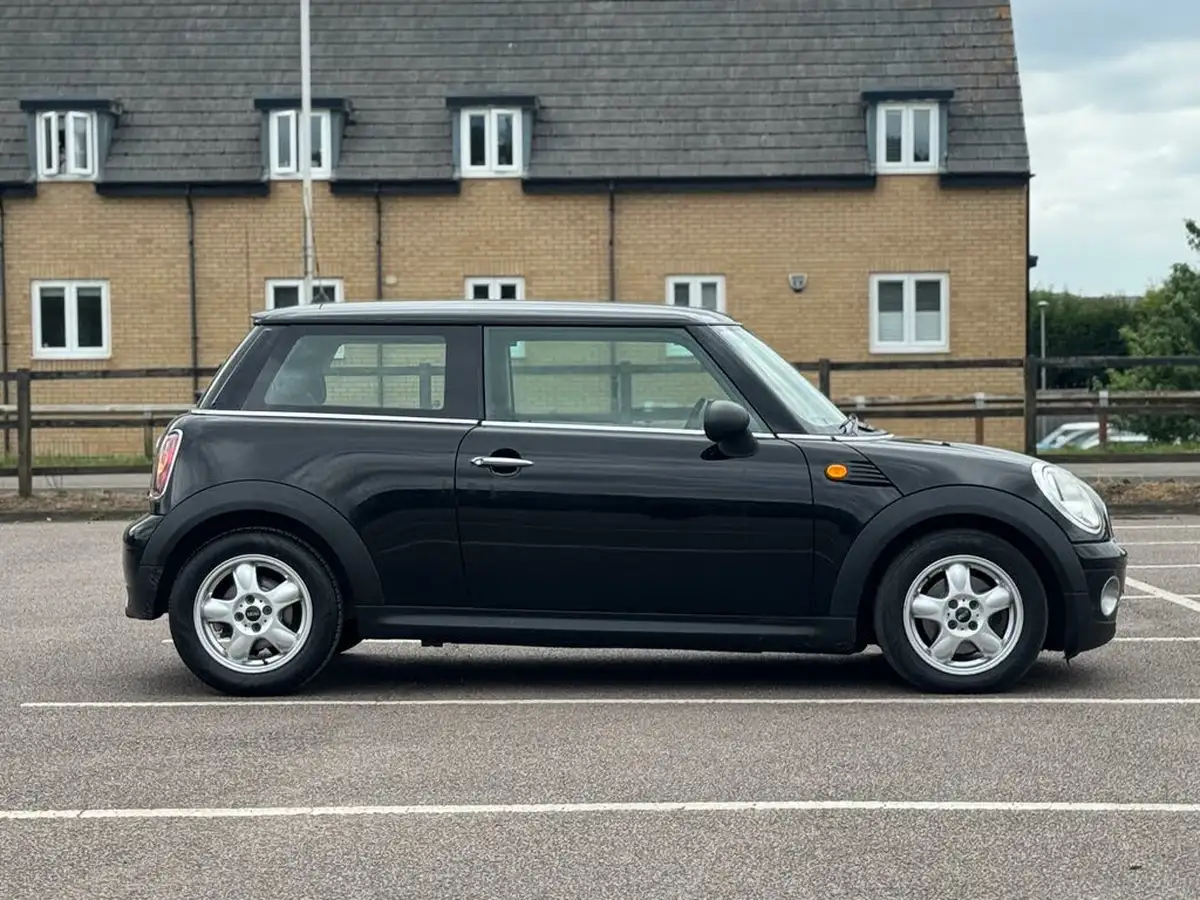 2009-mini-cooper-14-one-95bhp-big-26