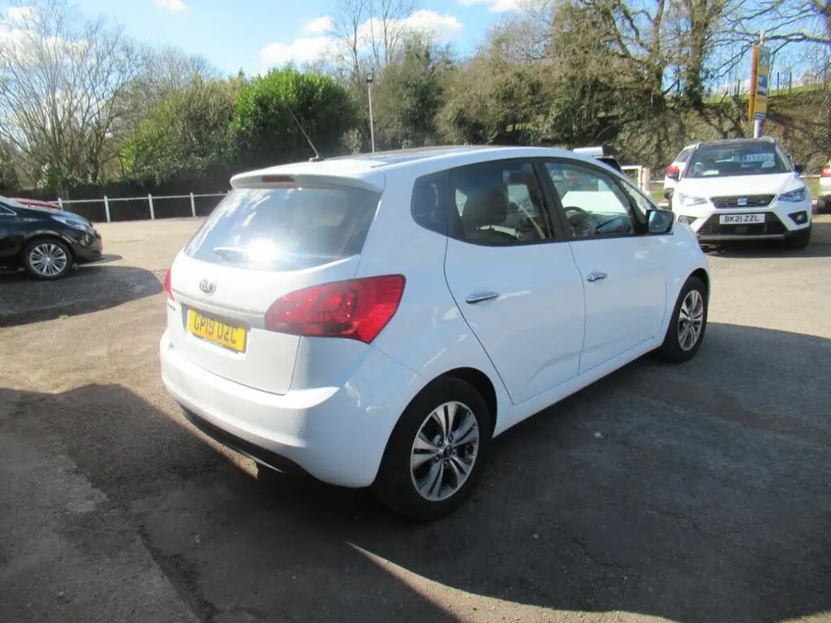 2019-kia-venga-16-4-auto-big-2