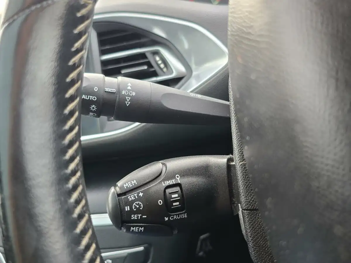 2017-peugeot-308-16-bluehdi-allure-eat6-big-39