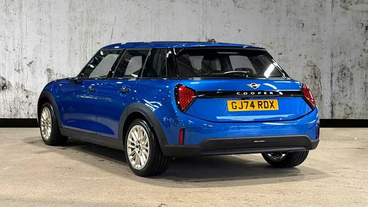 2024-mini-cooper-20-cooper-s-exclusive-201bhp-hatchback-5d-auto-big-1