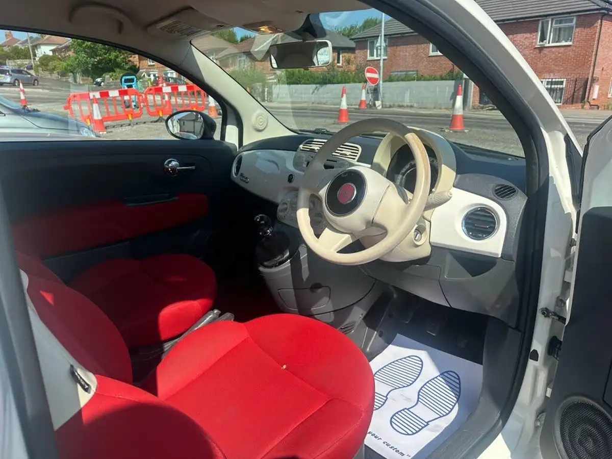 2010-fiat-500-12-pop-big-10