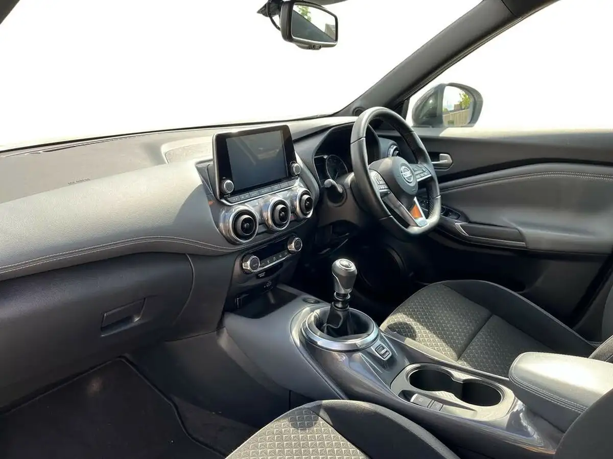 2021-nissan-juke-10-dig-t-n-connecta-big-6
