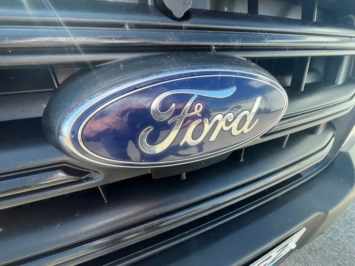 2022-ford-transit-big-4
