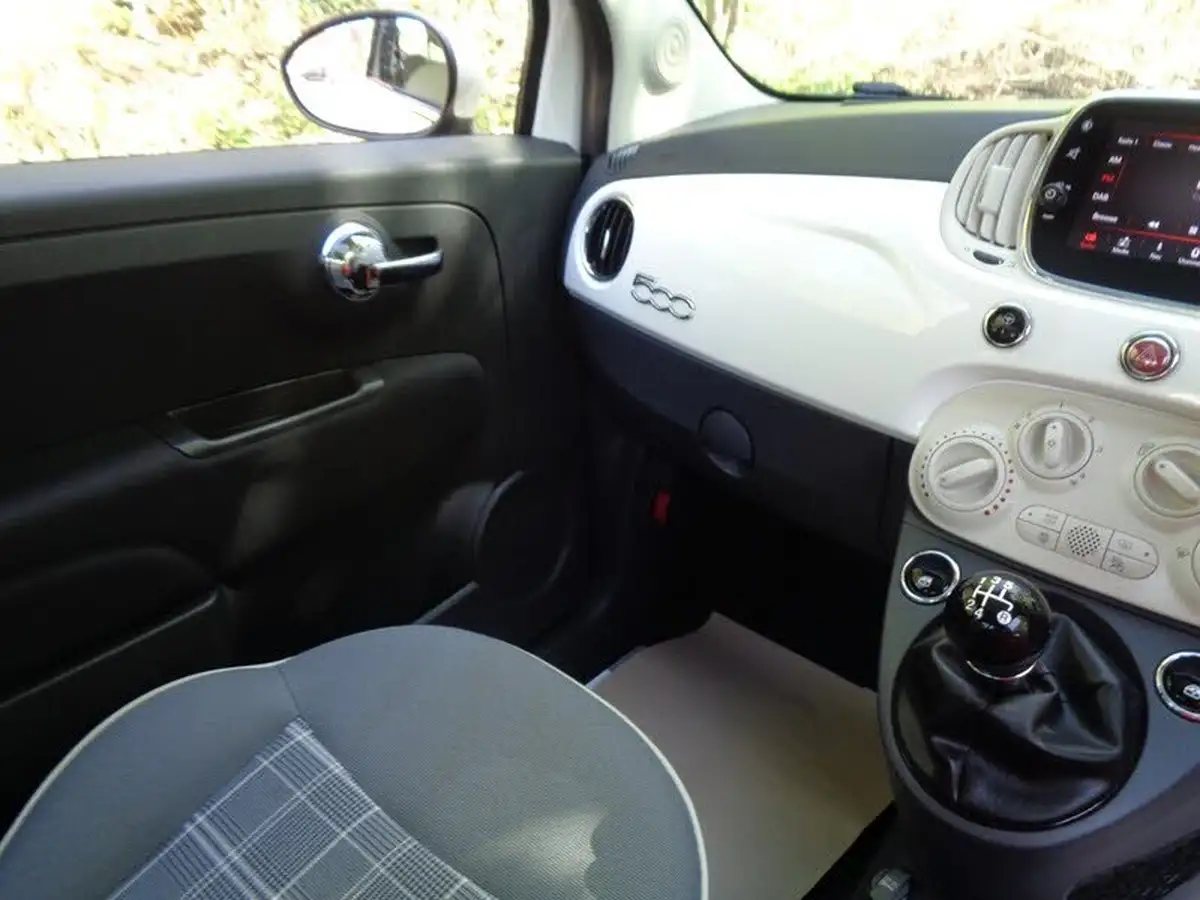2017-fiat-500-12-lounge-big-16