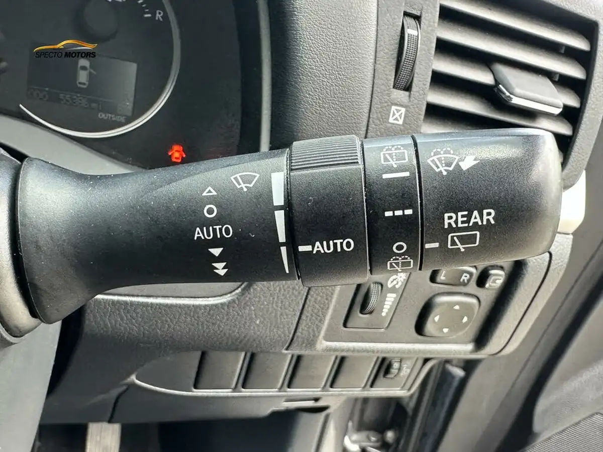 2013-lexus-ct-200h-18-advance-big-53