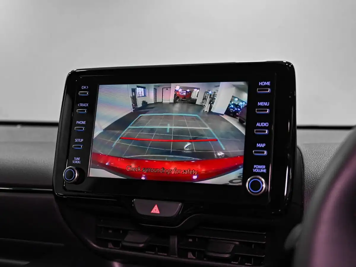 2022-toyota-yaris-16-gr-circuit-pack-big-14