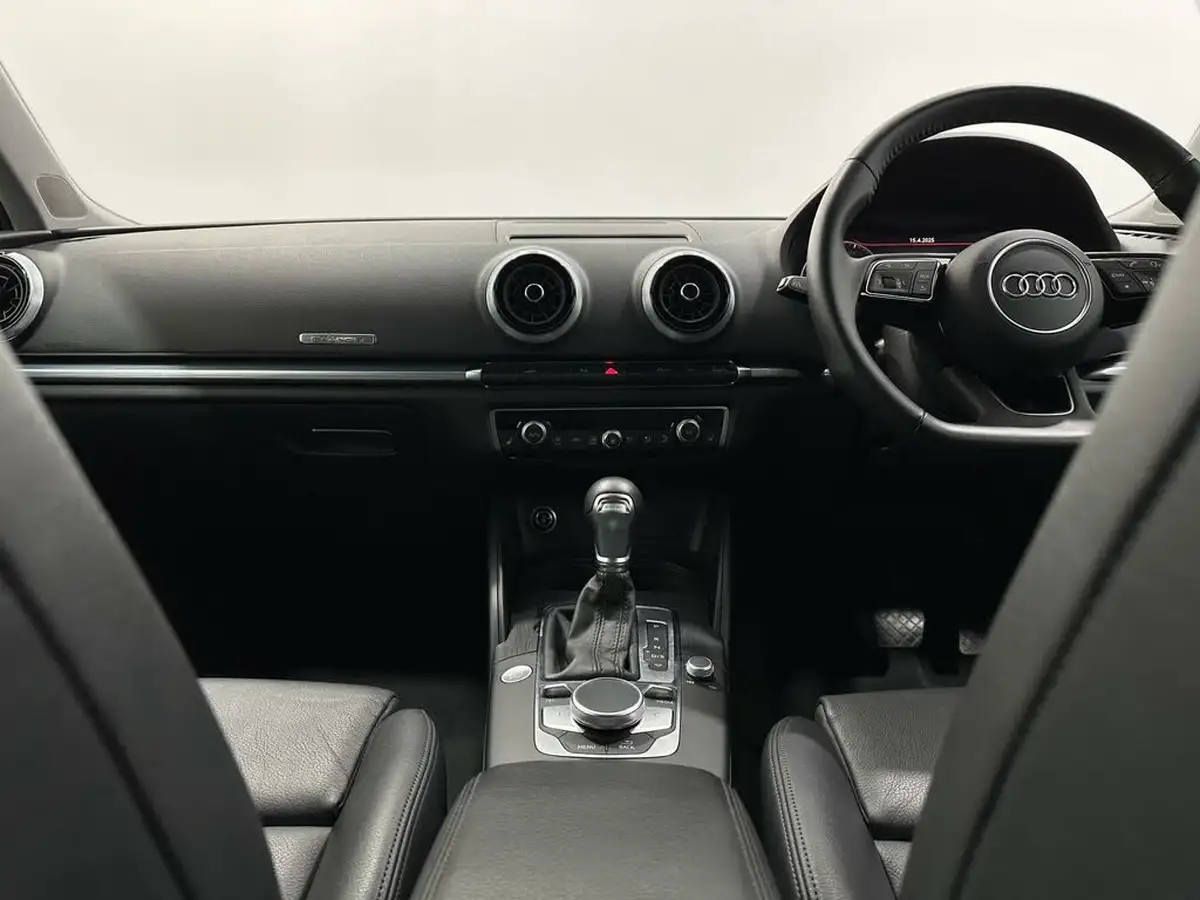 2020-audi-a3-14-40-e-tron-big-17