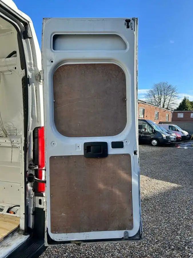 2019-citroen-relay-20bluehdi-35-l4h2-enterprise-big-54