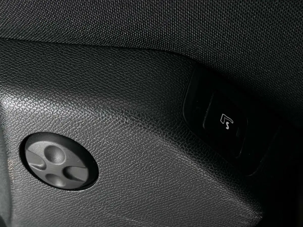 2019-peugeot-3008-suv-12-puretech-gt-line-eat8-big-14