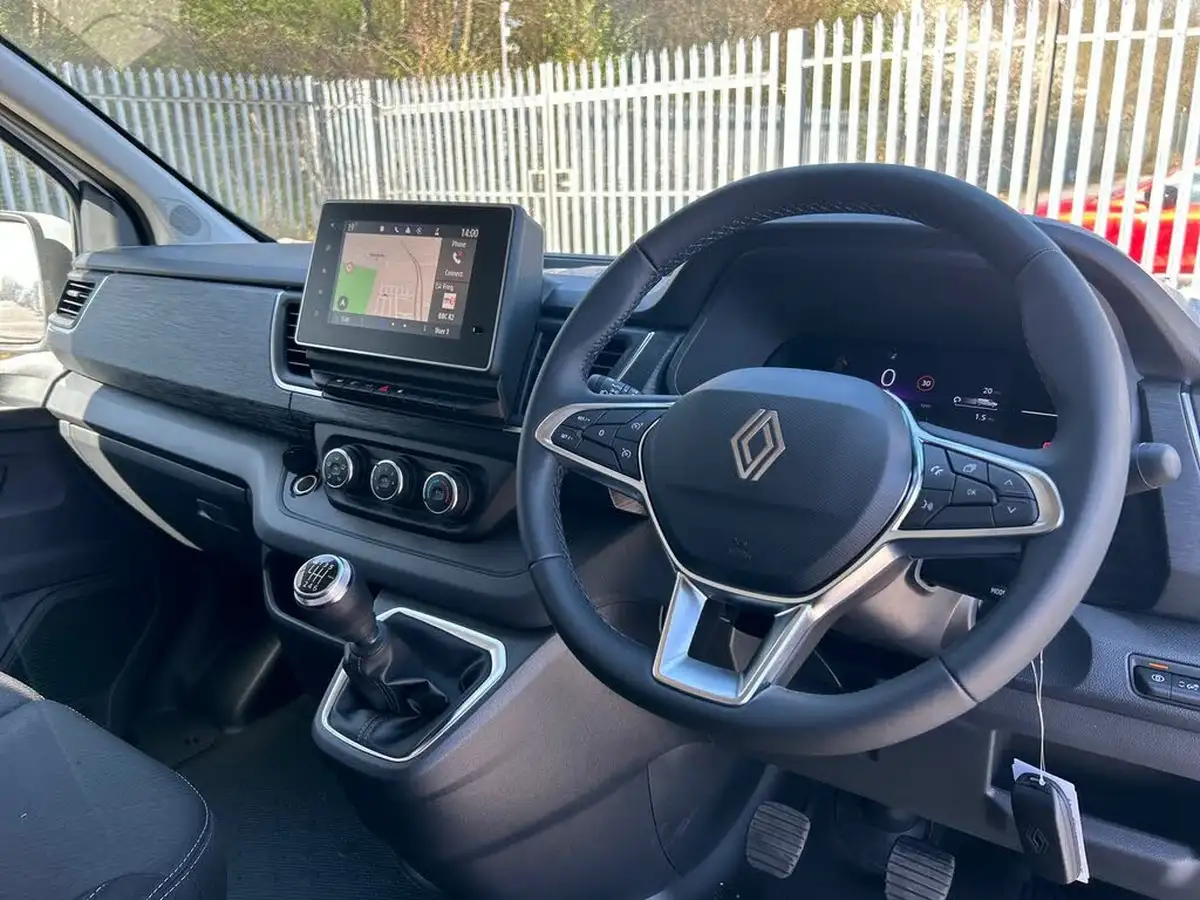 2025-renault-trafic-20dci-sl30-150-extra-big-17