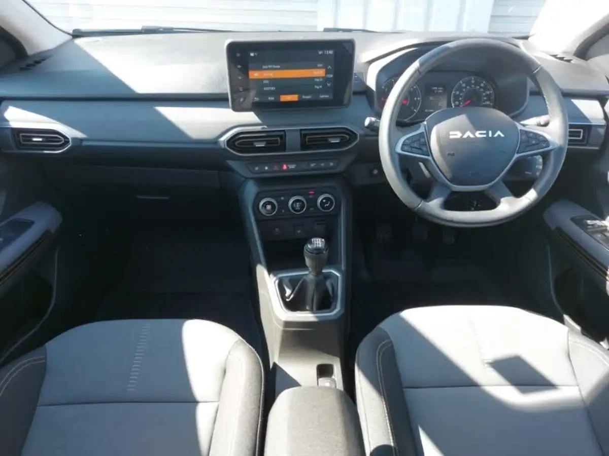 2023-dacia-sandero-stepway-10-tce-essential-90bhp-big-2