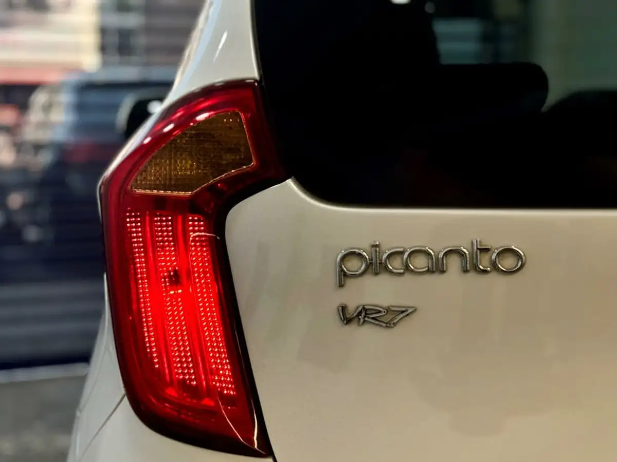 2015-kia-picanto-10-vr7-5d-big-36