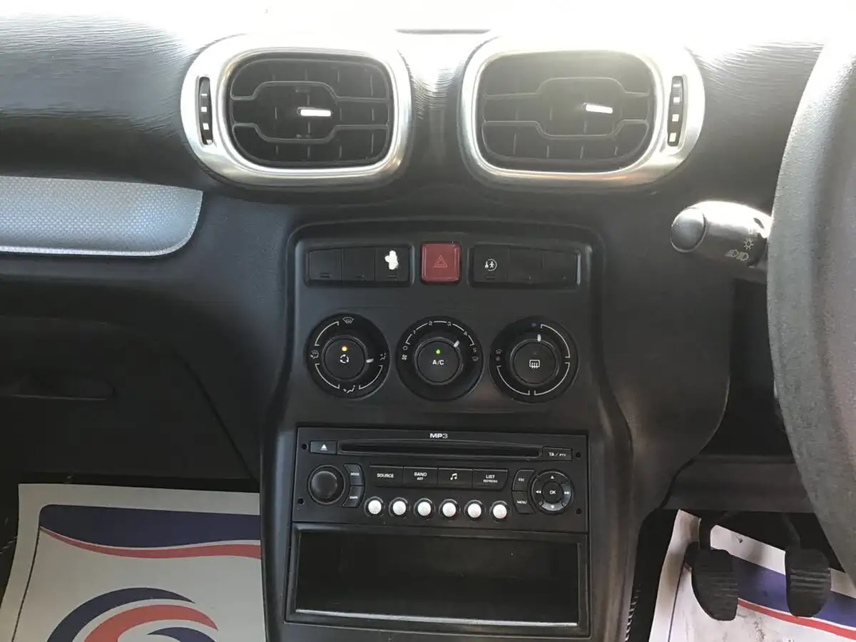 2009-citroen-c3-picasso-16hdi-vtr-big-20