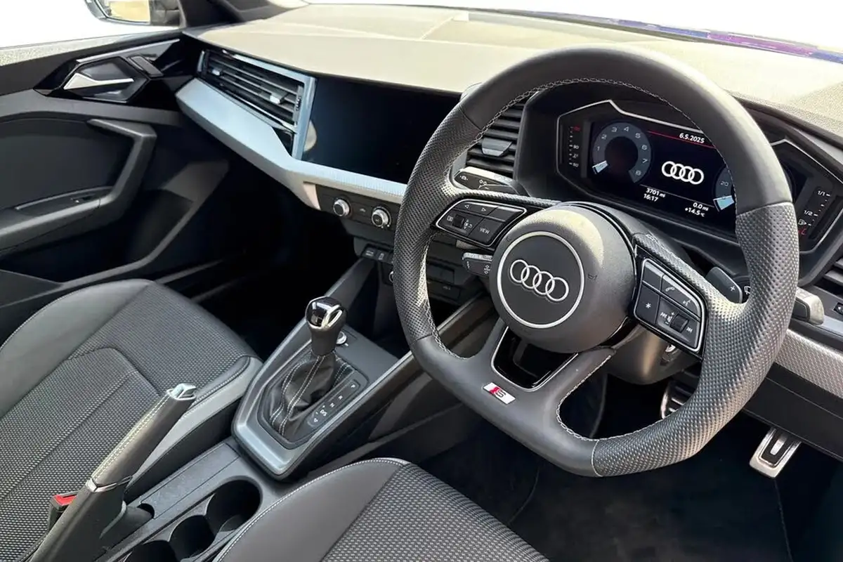 2024-audi-a1-10-30-tfsi-black-edition-116ps-s-tronic-big-13