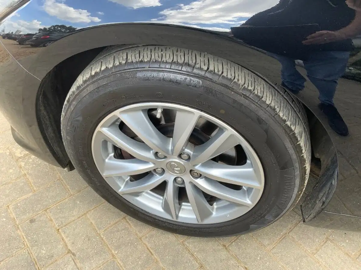 2016-infiniti-q50-22td-se-auto-big-11