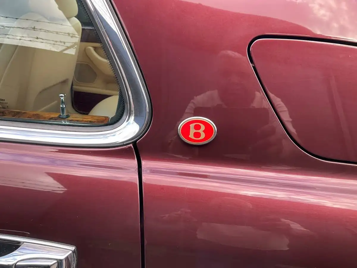 2001-bentley-arnage-68-red-label-big-40