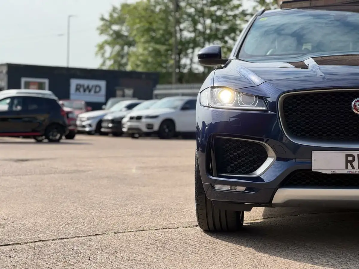 2018-jaguar-f-pace-30-v6-sc-s-big-4