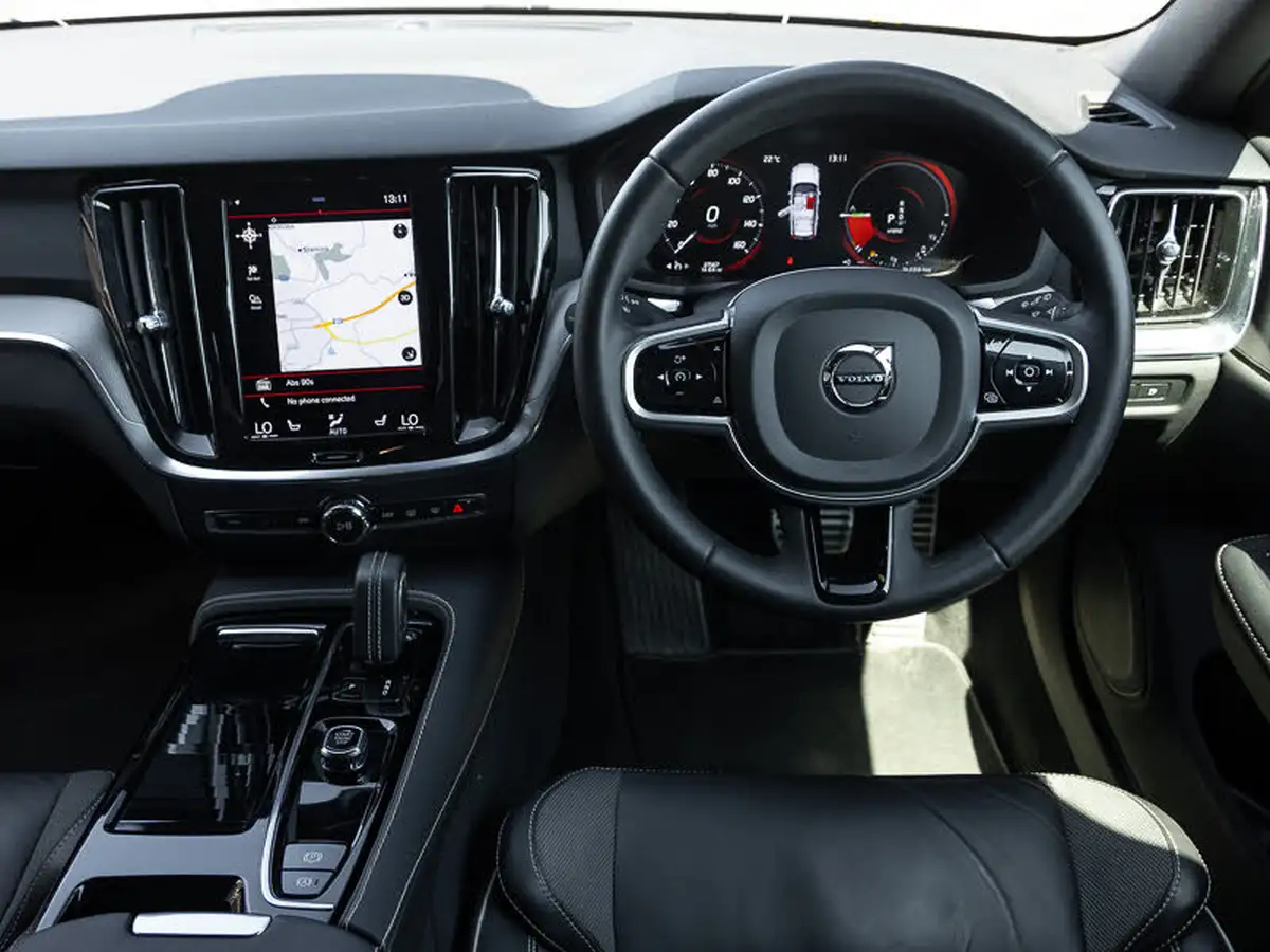 2022-volvo-v60-20-t6-r-design-350bhp-plug-in-hybrid-big-6
