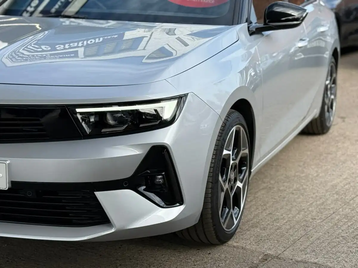 2024-vauxhall-astra-12-turbo-ultimate-130ps-hatchback-big-20
