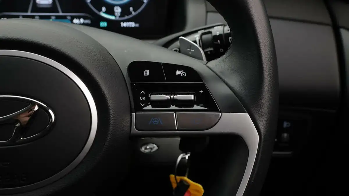 2023-hyundai-tucson-16-t-gdi-se-connect-230ps-hybrid-auto-big-24