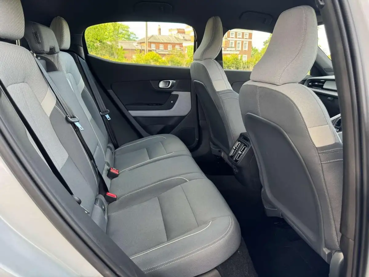 2021-polestar-polestar-2-e-ps2-165kw-standard-single-big-19
