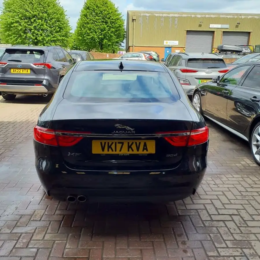 2017-jaguar-xf-20td-portfolio-180ps-saloon-4d-1999cc-auto-big-6