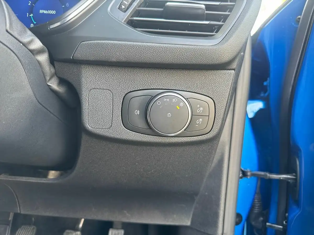 2022-ford-focus-10t-titanium-vignale-155ps-hybrid-mhev-hatchback-big-22