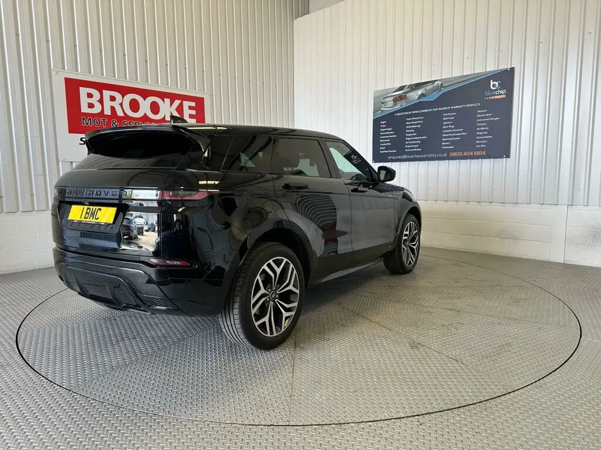 2019-land-rover-range-rover-evoque-20-d180-r-dynamic-se-big-3