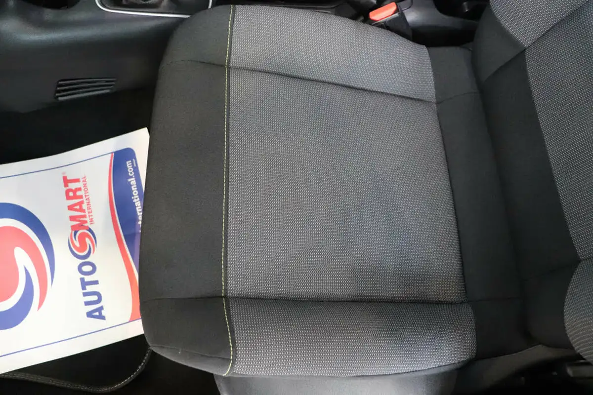 2018-citroen-c3-12-puretech-flair-110ps-ss-eat6-big-34