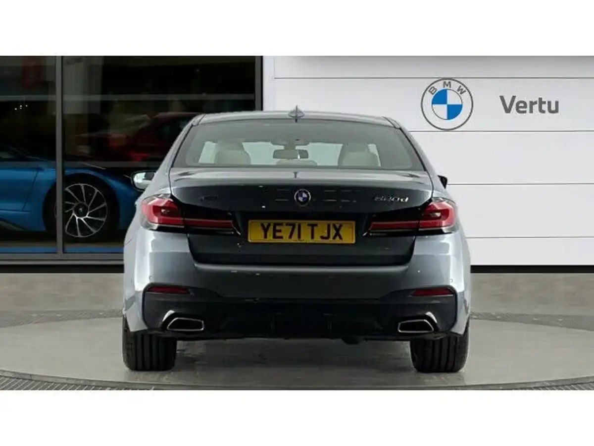2021-bmw-5-series-20td-520d-xdrive-m-sport-mht-saloon-4d-big-14