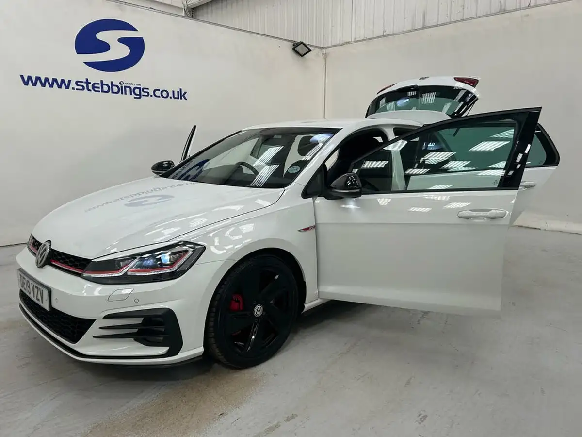 2019-volkswagen-golf-20-tsi-gti-performance-5d-dsg-big-7