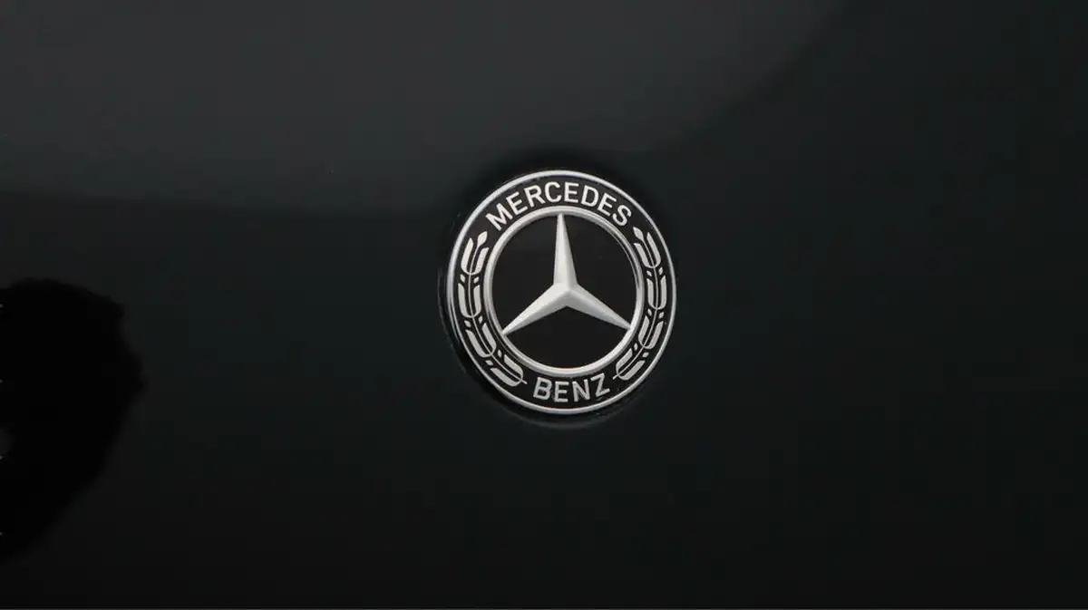 2019-mercedes-benz-a-class-13-a180-amg-line-hatchback-5d-big-21