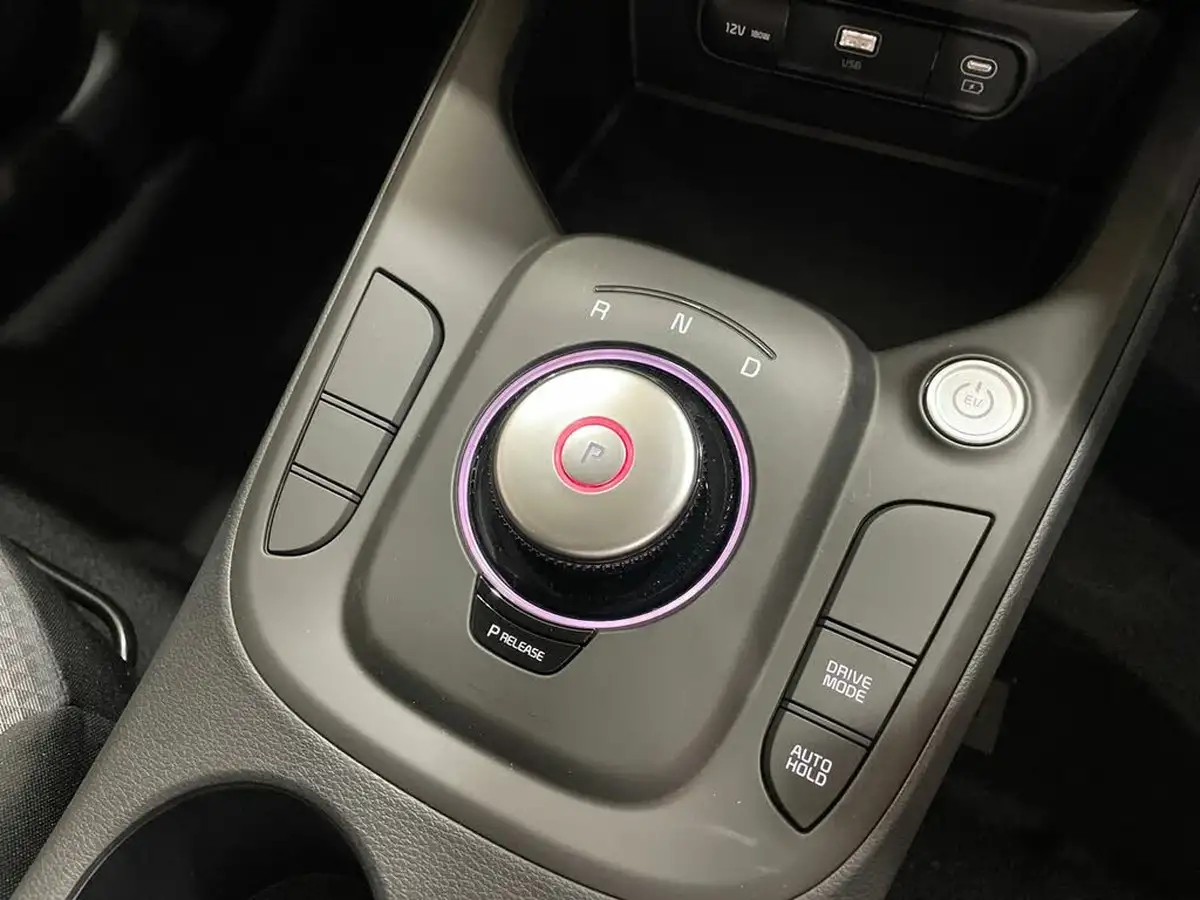2023-kia-soul-ev-urban-big-24