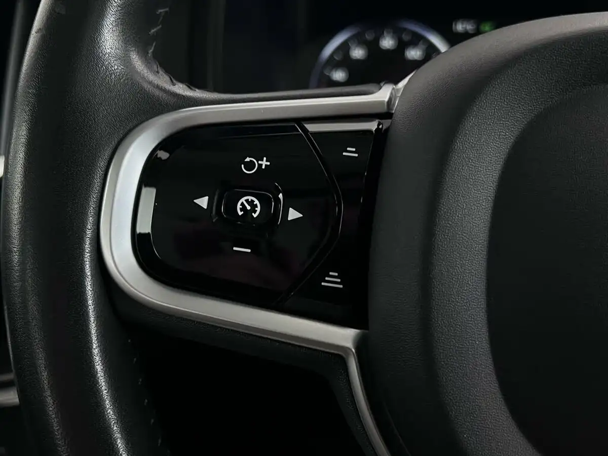 2018-volvo-v90-20td-d4-momentum-big-15