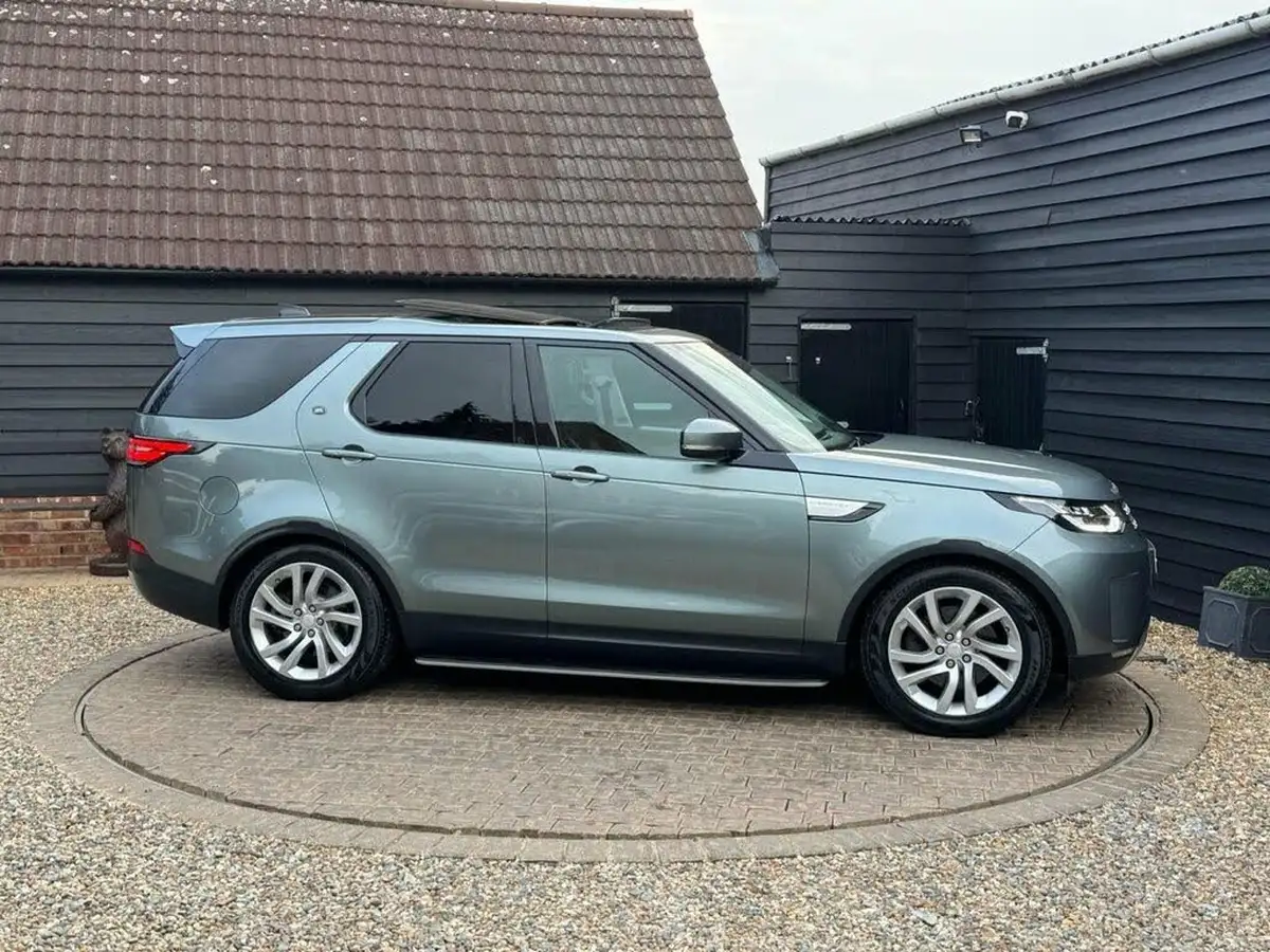 2017-land-rover-discovery-30td6-hse-259ps-awd-station-wagon-5d-auto-big-4